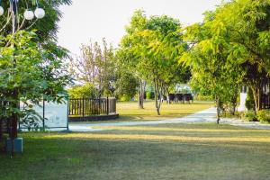 Vườn quanh Rupakot Resort