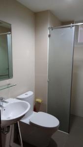 A bathroom at AnE House SHP Plaza 12 Lạch Tray, Hải Phòng