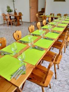 Restauracja lub miejsce do jedzenia w obiekcie Ośrodek Wypoczynkowy Soszko
