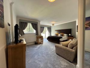 Ruang duduk di Craig-y-Dderwen Riverside Hotel