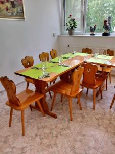 Restauracja lub miejsce do jedzenia w obiekcie Ośrodek Wypoczynkowy Soszko