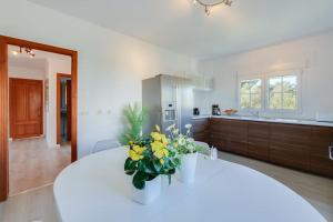 Fotografie z fotogalerie ubytování Moderne Villa, Pool+Meerblick,schnelles Wifi,Klima v destinaci Calas de Mallorca