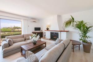 Fotografie z fotogalerie ubytování Moderne Villa, Pool+Meerblick,schnelles Wifi,Klima v destinaci Calas de Mallorca