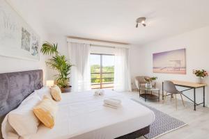 Fotografie z fotogalerie ubytování Moderne Villa, Pool+Meerblick,schnelles Wifi,Klima v destinaci Calas de Mallorca