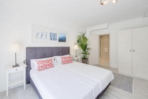 Fotografie z fotogalerie ubytování Moderne Villa, Pool+Meerblick,schnelles Wifi,Klima v destinaci Calas de Mallorca