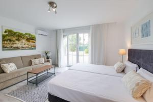 Fotografie z fotogalerie ubytování Moderne Villa, Pool+Meerblick,schnelles Wifi,Klima v destinaci Calas de Mallorca