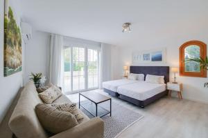 Fotografie z fotogalerie ubytování Moderne Villa, Pool+Meerblick,schnelles Wifi,Klima v destinaci Calas de Mallorca