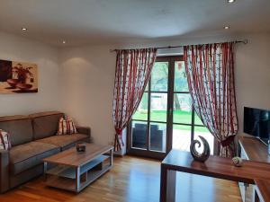 Μια τηλεόραση ή/και κέντρο ψυχαγωγίας στο Landsitz Fuschlsee