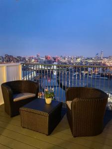 Gallery image of Stunning property with London city and river views in London