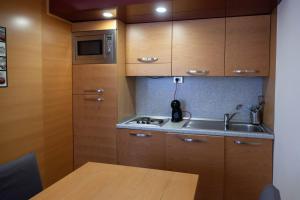 A kitchen or kitchenette at I Cigni