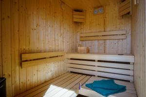 巴特Hausboot Fjord POLARIS mit Biosauna in Barth的相册照片