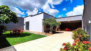 Foto de Linda Casa Bairro tranquilo prox Cataratas