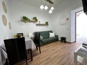 Χώρος καθιστικού στο Sofia House +10 φωτογραφίες