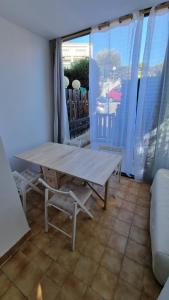 Fotografia z galérie ubytovania Studio avec terrasse à Sanary v destinácii Sanary-sur-Mer