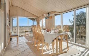 Balkón nebo terasa v ubytování 3 Bedroom Lovely Home In Frøstrup