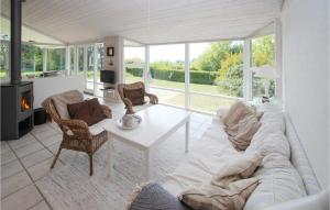 Foto dalla galleria di Amazing Home In Samsø With Kitchen a Kolby Kås