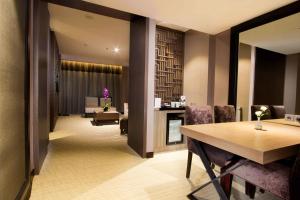 Posezení v ubytování Aston Priority Simatupang Hotel and Conference Center