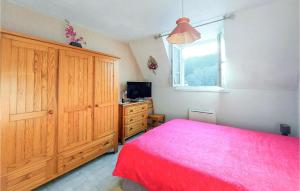 Posteľ alebo postele v izbe v ubytovaní Lovely Apartment In Salins-Les-Bains + 3 fotografie