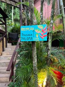 Um jardim em Pousada Paloma