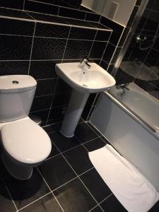 Bathroom sa Vetrelax Chelmsford City Apartment