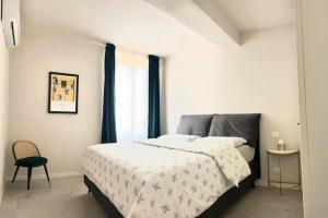 A bed or beds in a room at La casa in Carteria