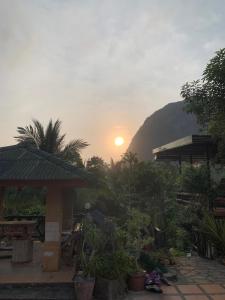 Fotografie z fotogalerie ubytování ภูผาฮิลล์ รีสอร์ท v destinaci Lan Saka