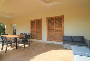 Część wypoczynkowa w obiekcie Chalet CasaTuris en Urb. La Font Sant Joan d´Alacant CH102