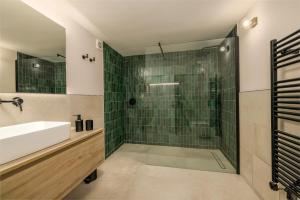 Kúpeľňa v ubytovaní Lorea Playa, Luxury 6 Bedroom Villa with Seaview