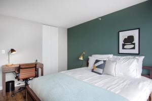 Gallery image of River N 1BR w Gym WD nr Mag Mile CHI-86 in Chicago +22 photos