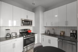 صورة لـ Loop 1BR w Gym Roofdeck WD nr W Loop the CHI-210 في شيكاغو