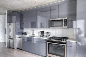 Gallery image of River North 1br w gym pool roof nr Riverwalk CHI-821 in Chicago