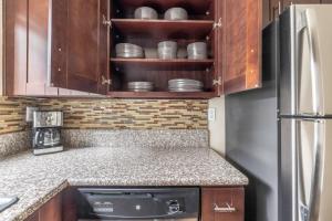 Gallery image of Glendale 1BR w Pool Gym walkable location LAX-425 in Glendale