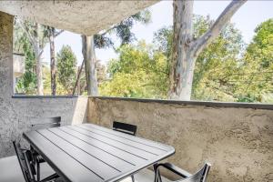 Billede fra billedgalleriet på Pasadena 2BR w Gym Pool nr Colorado Ave LAX-864 i Pasadena