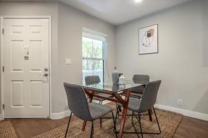 Gallery image of DT Mountain View 2BR w Pool Gym Parking Patio SFO-170 in Mountain View