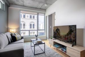 Istumisnurk majutusasutuses Lower Nob Hill 1BR w WD Roofdeck CVS on site SFO-148