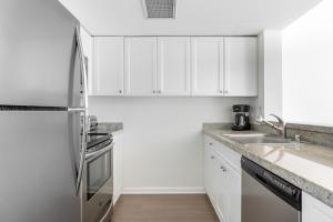 Φωτογραφία από το άλμπουμ του Waterfront S Beach 2BR w Pool Tennis Spa SFO-426 στο Σαν Φρανσίσκο