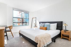 Φωτογραφία από το άλμπουμ του Waterfront S Beach 2BR w Pool Tennis Spa SFO-426 στο Σαν Φρανσίσκο +42 φωτογραφίες