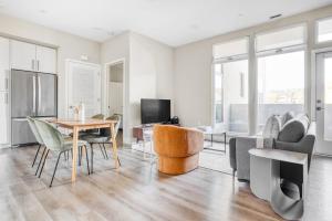 Gallery image of San Carlos 2BR w Gym Pool BBQ nr Caltrain SFO-910 in San Carlos