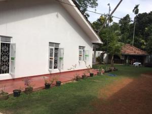Gallery image of Sudath Guest Family Apartments in Hikkaduwa