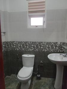 Ένα μπάνιο στο Cross Ceylon