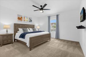 Ένα ή περισσότερα κρεβάτια σε δωμάτιο στο 4 Bedrooms 35 Bathrooms Solterra 4735 Td +32 φωτογραφίες