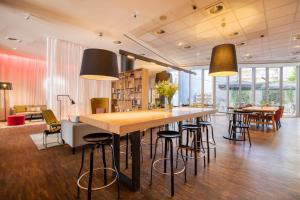 Restoran atau tempat lain untuk makan di Holiday Inn Express Mechelen City Centre, an IHG Hotel