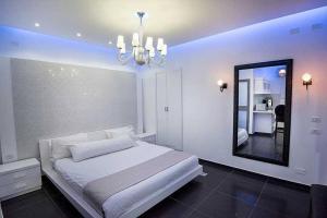 Galeriebild der Unterkunft סוויטות כחול לבן - בקתות וסוויטות מושלמות עם ג'קוזי פרטי ובריכה מחוממת במתחם in Shahar