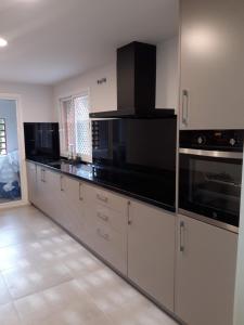 Kuchnia lub aneks kuchenny w obiekcie Alhambra del Golf - Guadalmina