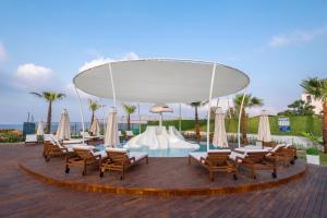 The swimming pool at or close to Rubi Platinum Sign Még 37 kép
