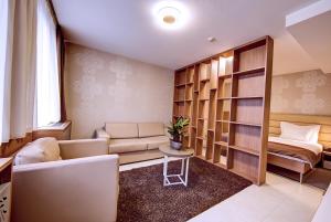 Зона вітальні в Hotel Srbija Garden-FREE PARKING