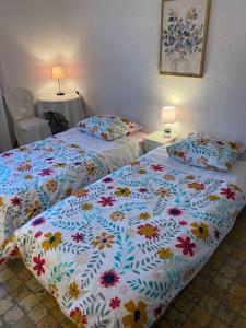 Posteľ alebo postele v izbe v ubytovaní Grasse : Centre ville Superbe appartement 2 chambres