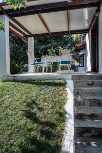 Fotografie z fotogalerie ubytování Villa Kontos v destinaci Kamena Vourla
