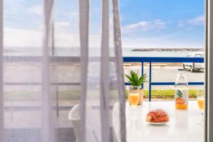 Balkón alebo terasa v ubytovaní Face mer à 85m plage - appart 2 adultes 2 enfants