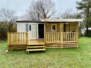 Fotografia z galérie ubytovania Mobilhome cosy 3 chambres Cœur de Vendée v destinácii La Boissière-de-Montaigu